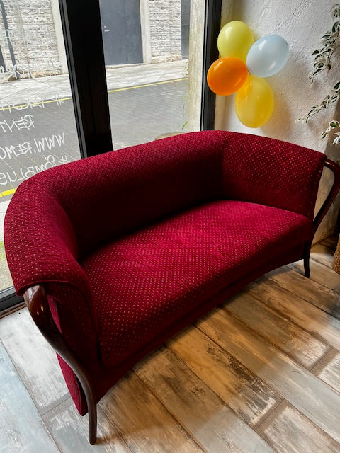 Elegant Vintage Two-Seater Sofa “Viim”