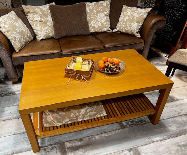 Coffee table "Kop"
