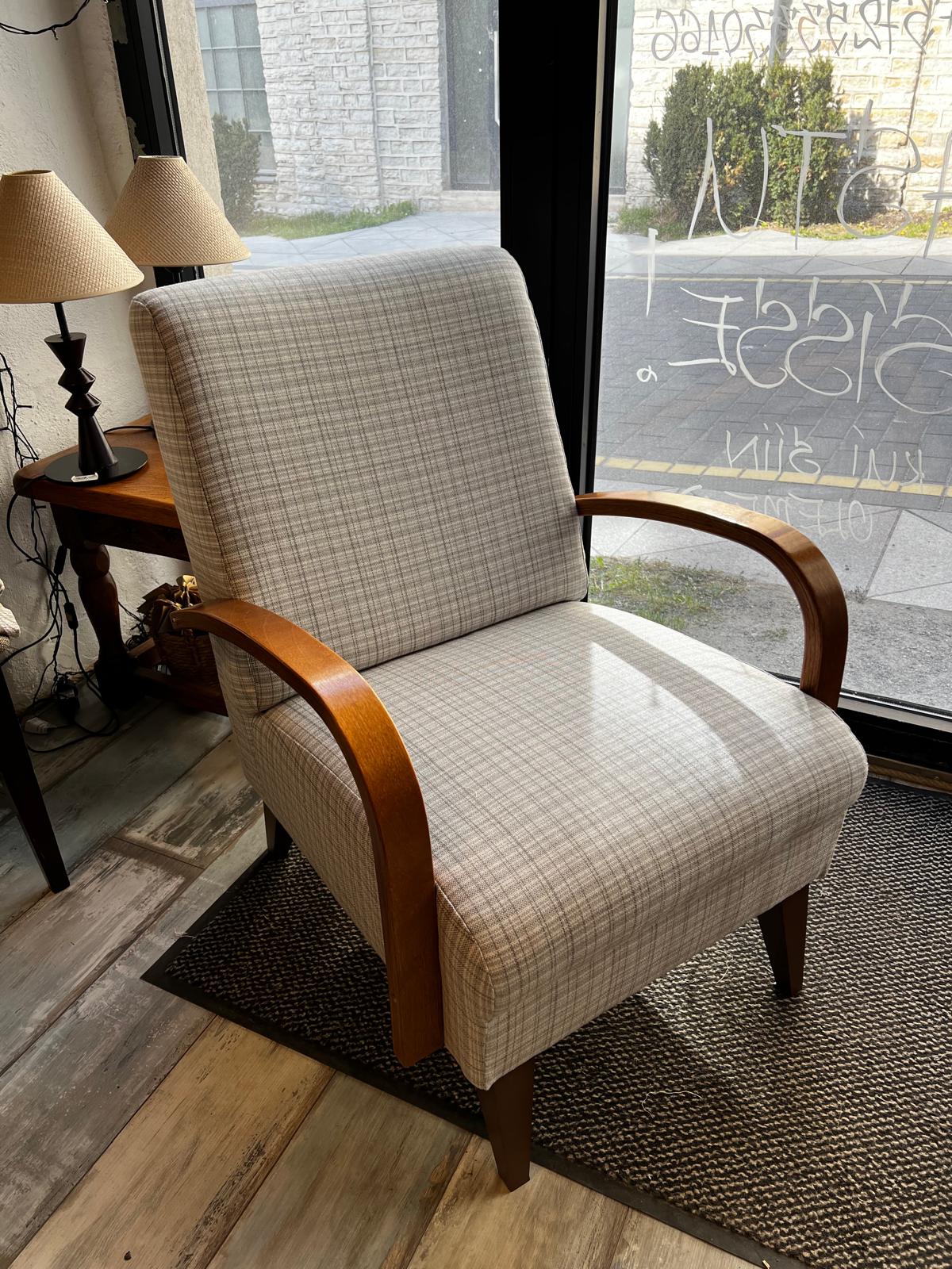 Elegant Upholstered Armchair in Light Grey